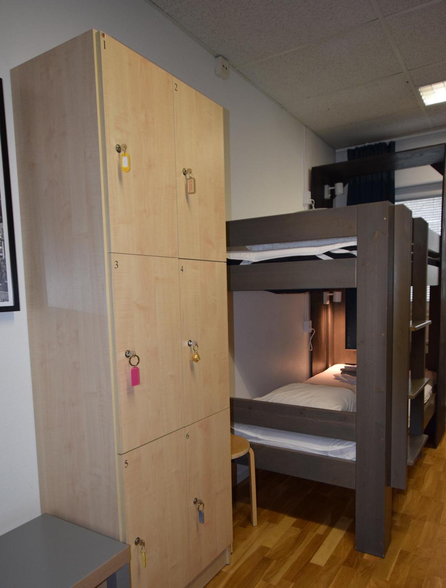 Bädd i 6-bäddars sovsal för enbart kvinnor